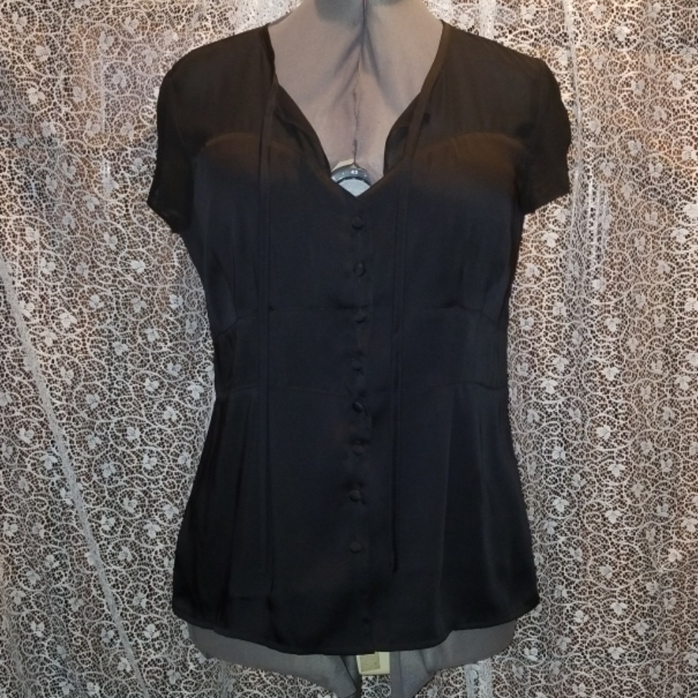 Beautiful Black blouse by apostrophe